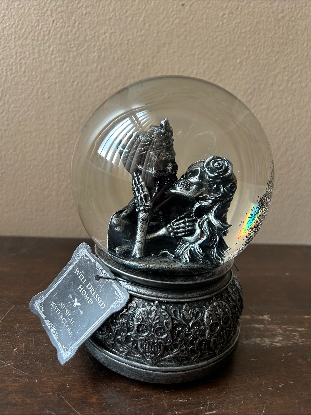 Halloween Skeleton Couple Kissing Bride Groom Water Globe Musical New